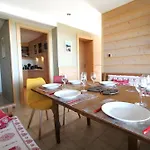 Les Neufs Lieux Apartmán *