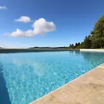 Les Neufs Lieux Apartmán