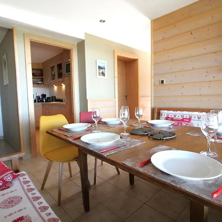 Les Neufs Lieux Appartement *