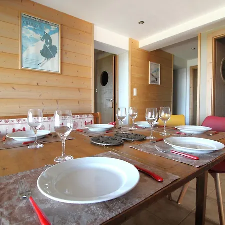 Les Neufs Lieux *